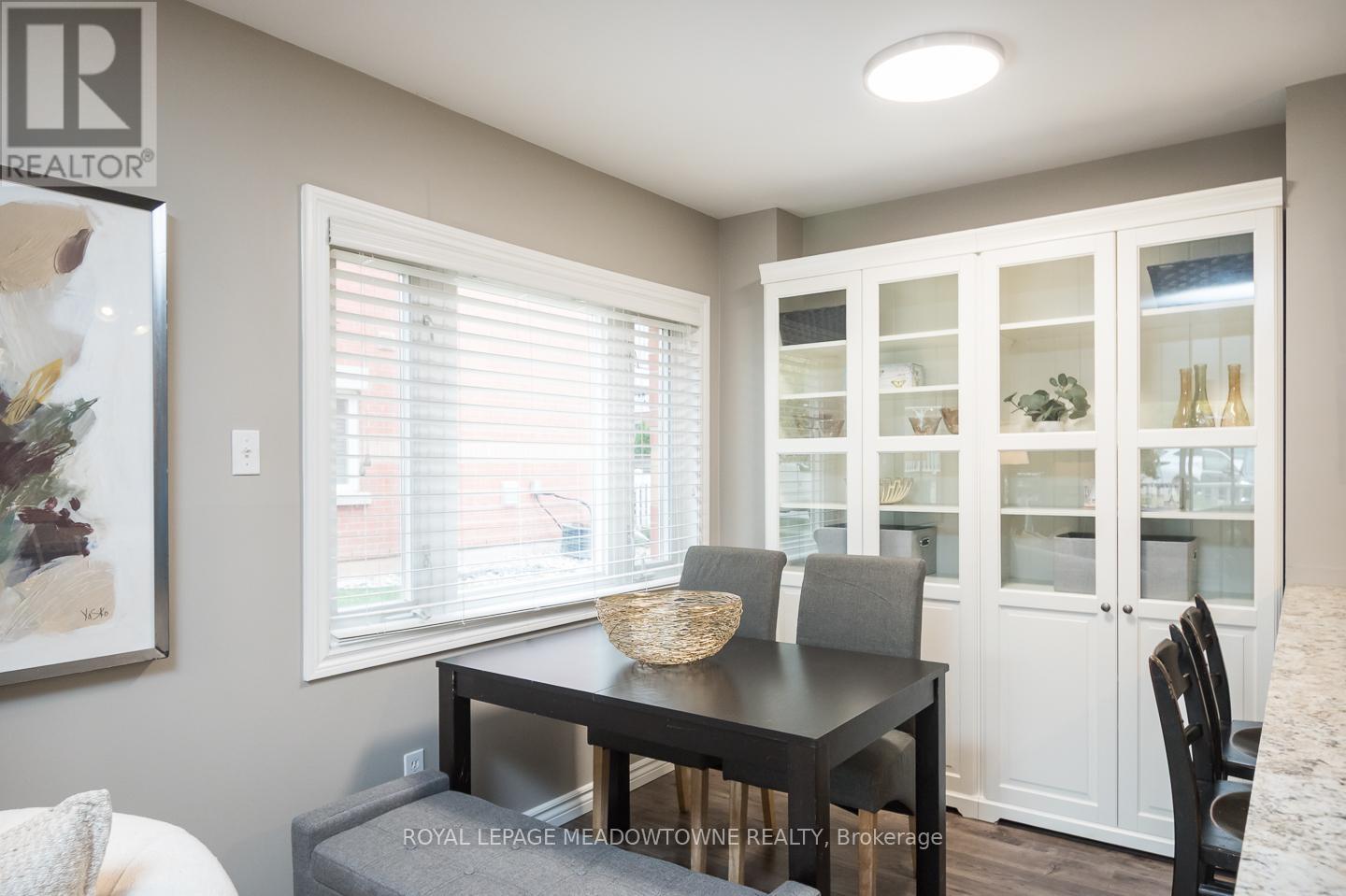 302 - 1701 Lampman Avenue, Burlington, Ontario  L7L 6R7 - Photo 14 - W12452036