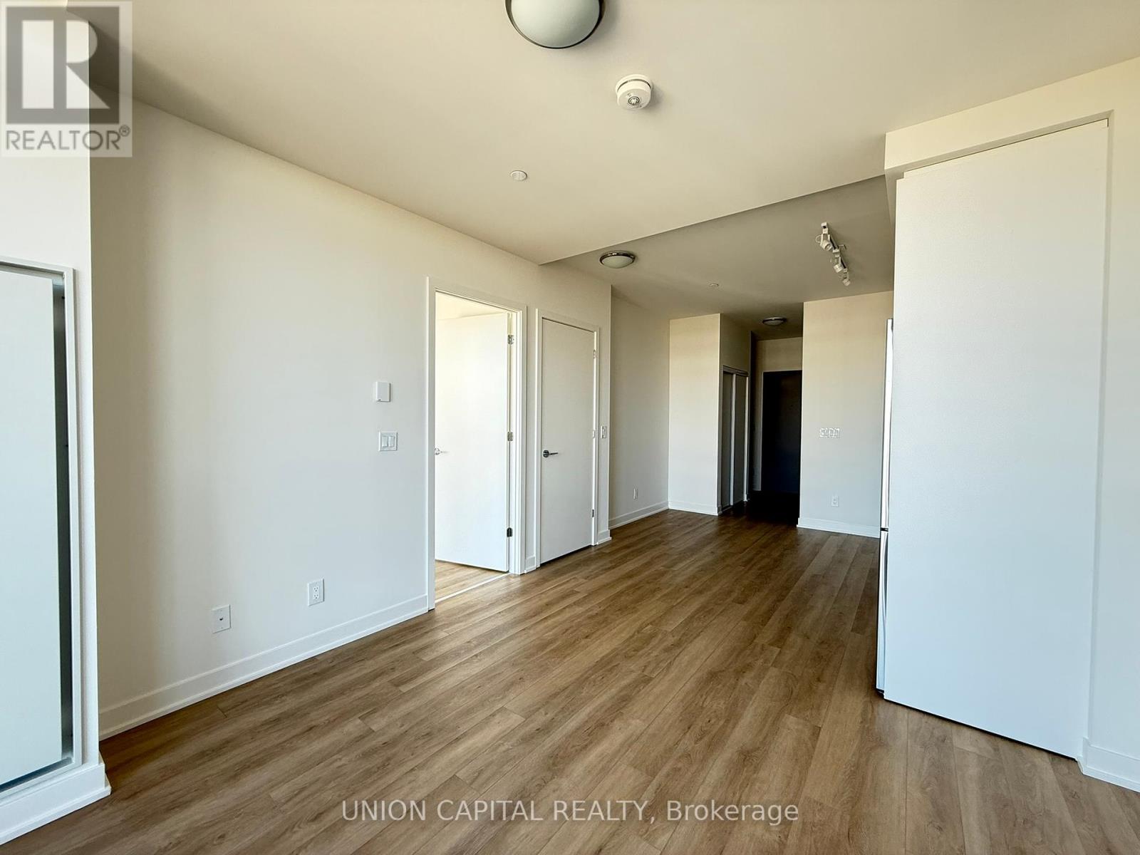 2006 - 3079 Trafalgar Road, Oakville, Ontario  L6H 8C5 - Photo 11 - W12452062