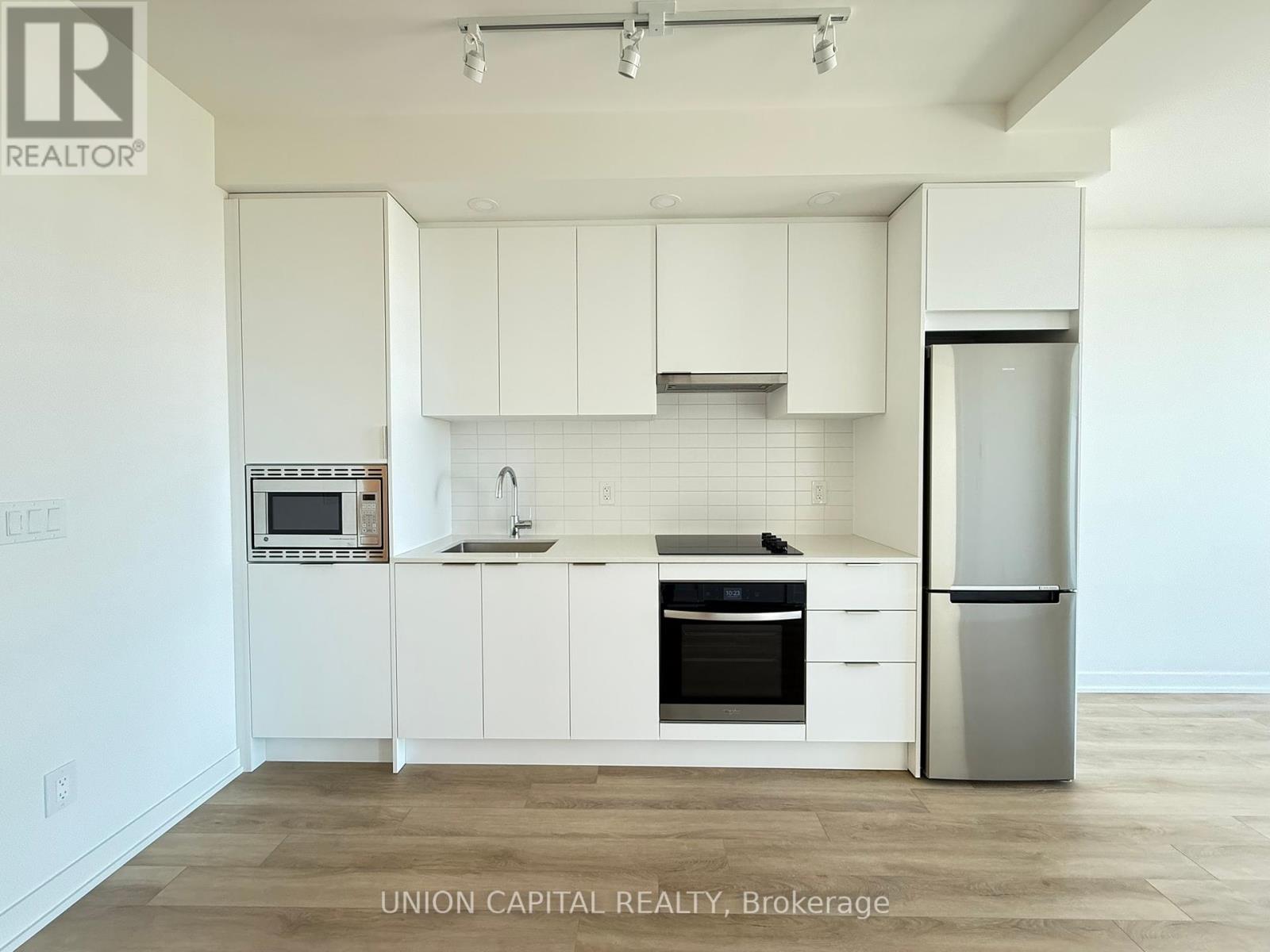 2006 - 3079 Trafalgar Road, Oakville, Ontario  L6H 8C5 - Photo 4 - W12452062