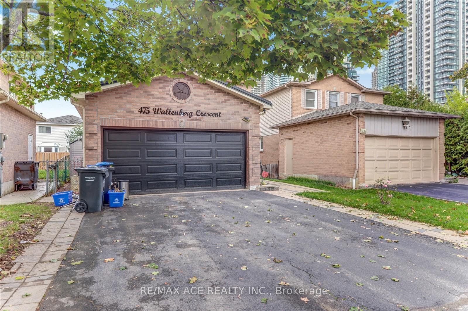 475 Wallenberg Crescent, Mississauga, Ontario  L5B 3M2 - Photo 4 - W12452084