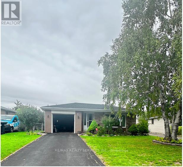 59 Belmont Drive E, Brampton, Ontario  L6T 2K5 - Photo 2 - W12452091