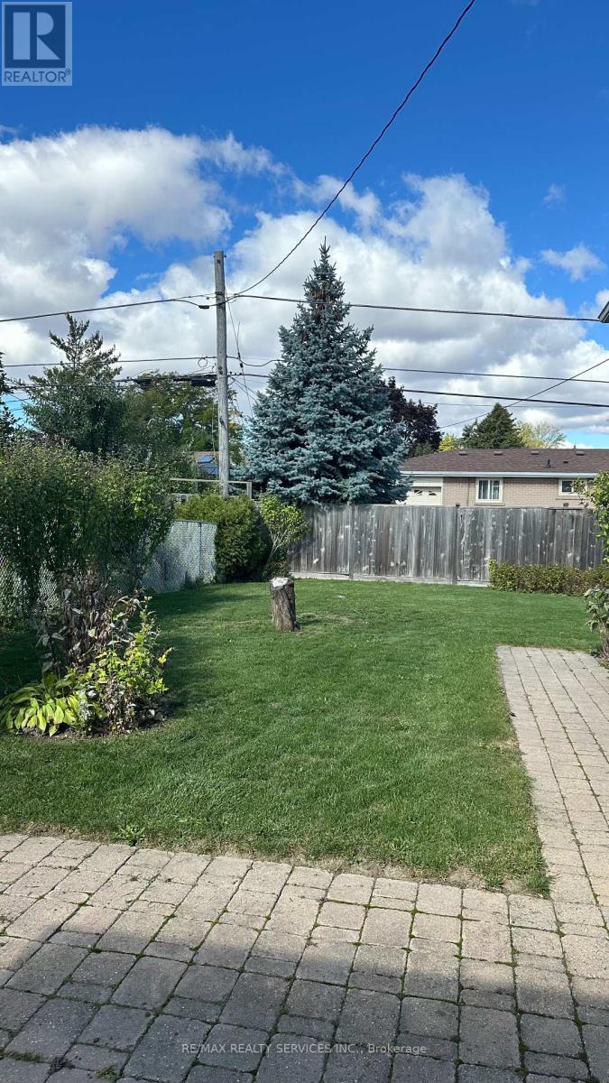 59 Belmont Drive E, Brampton, Ontario  L6T 2K5 - Photo 36 - W12452091