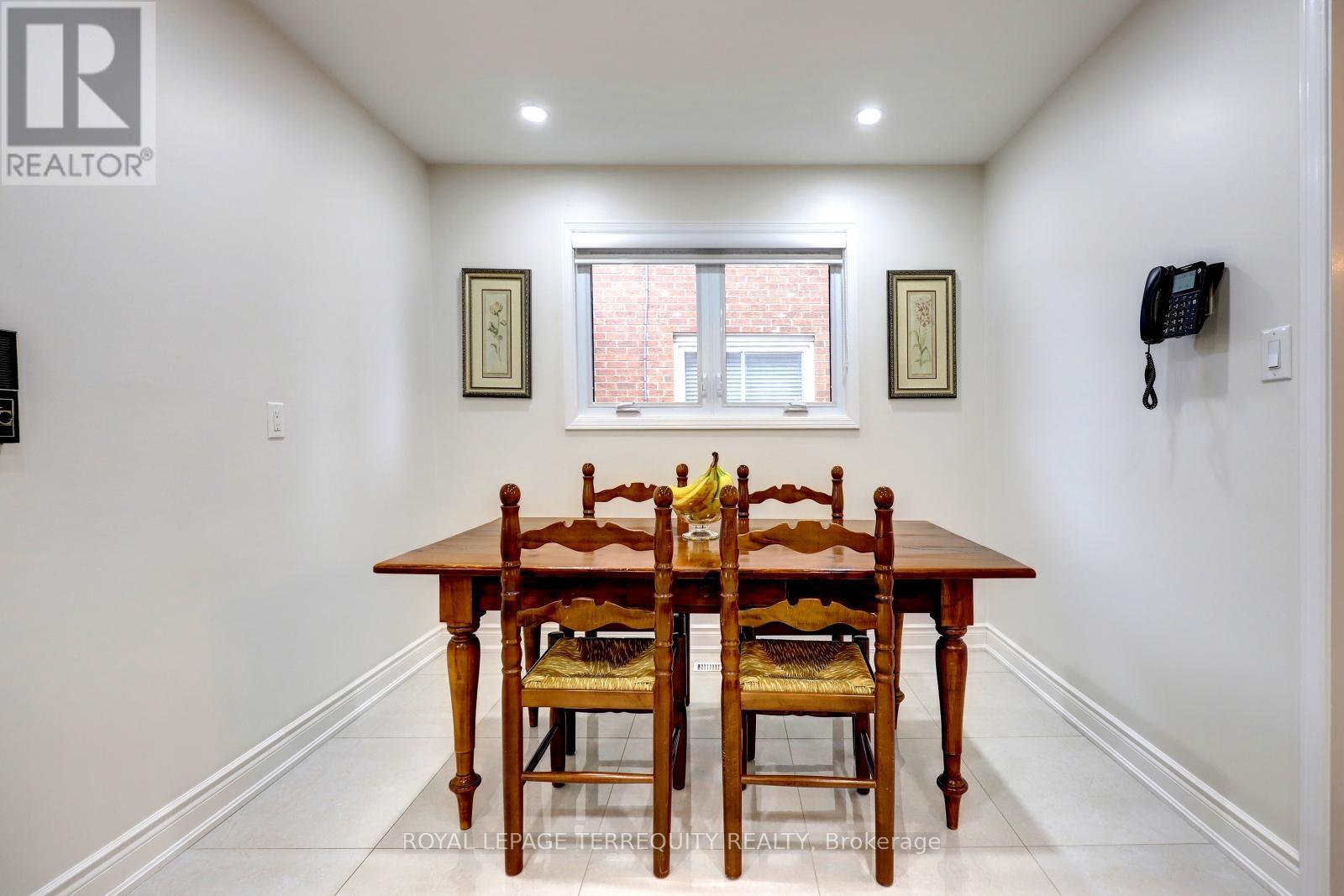 45 Princeton Terrace, Brampton, Ontario  L6S 3S4 - Photo 9 - W12452105