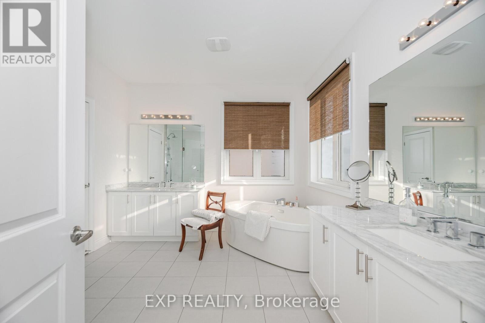 3102 Millicent Avenue, Oakville, Ontario  L6H 0V2 - Photo 29 - W12452109
