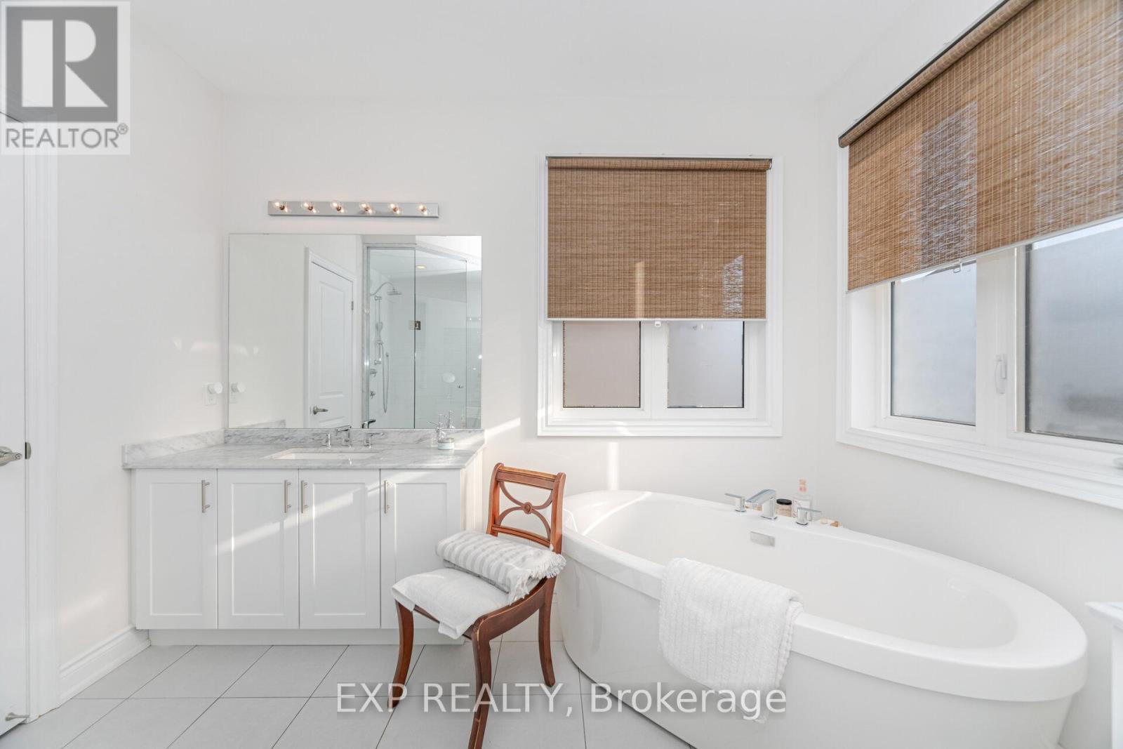 3102 Millicent Avenue, Oakville, Ontario  L6H 0V2 - Photo 33 - W12452109
