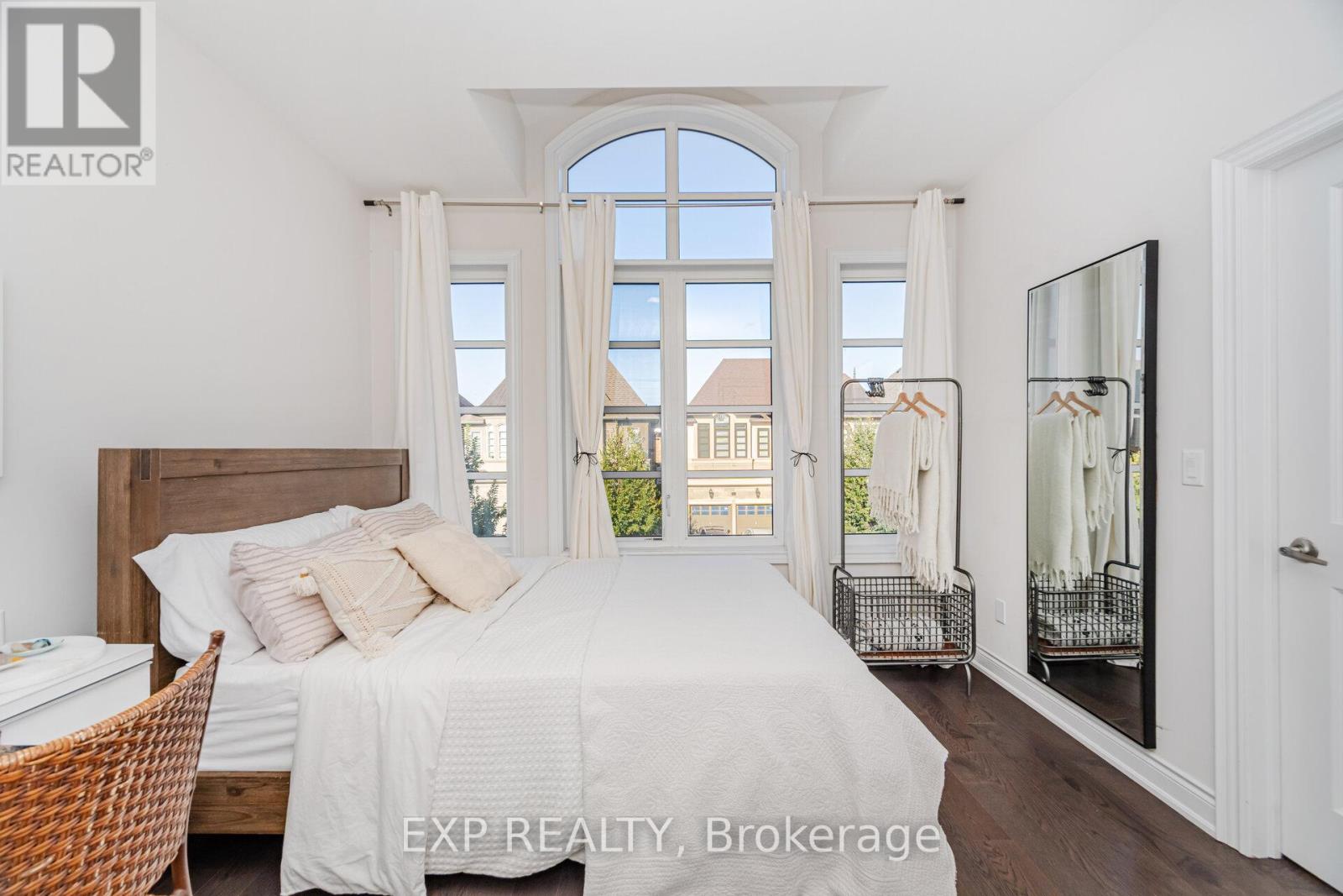 3102 Millicent Avenue, Oakville, Ontario  L6H 0V2 - Photo 34 - W12452109