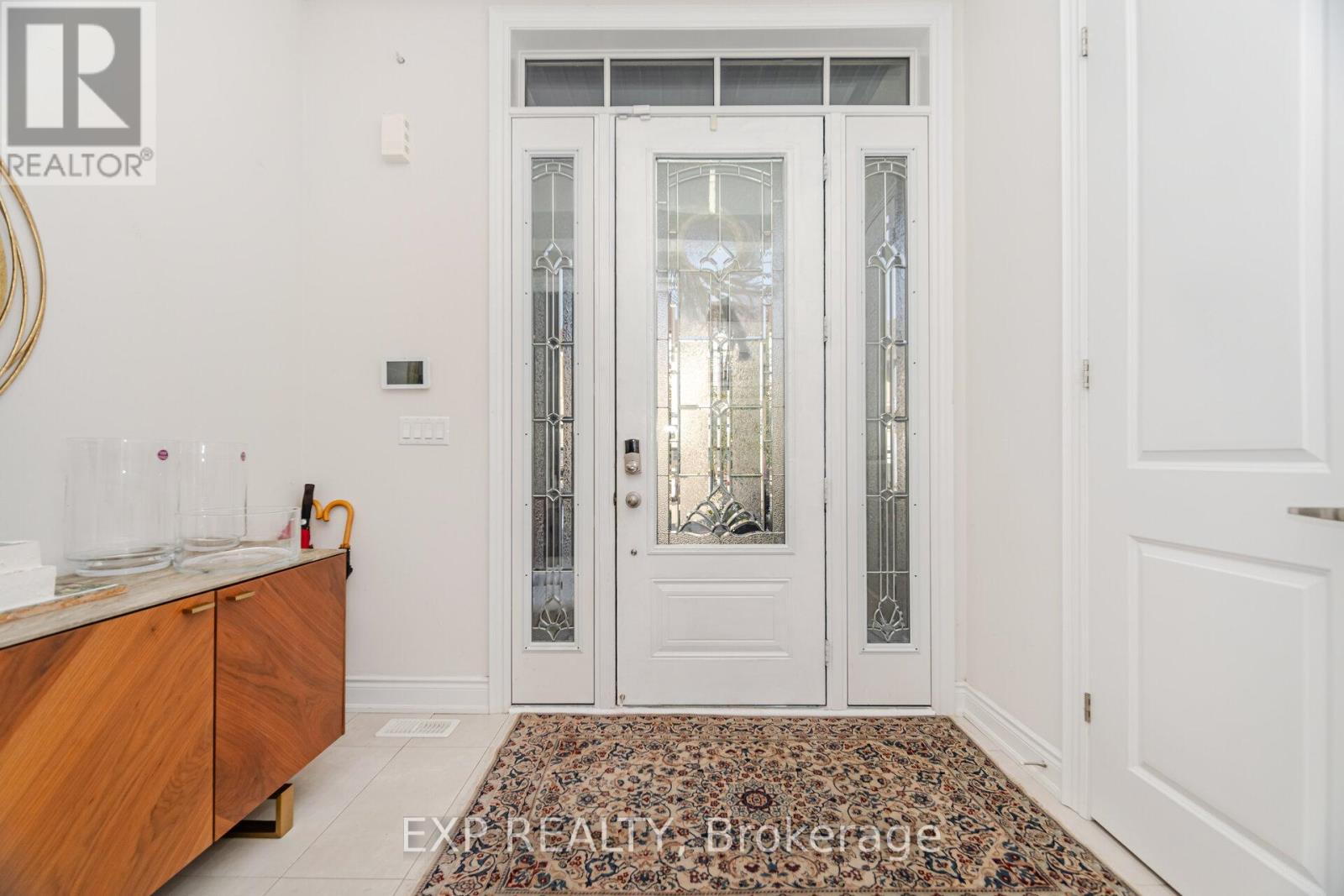 3102 Millicent Avenue, Oakville, Ontario  L6H 0V2 - Photo 4 - W12452109
