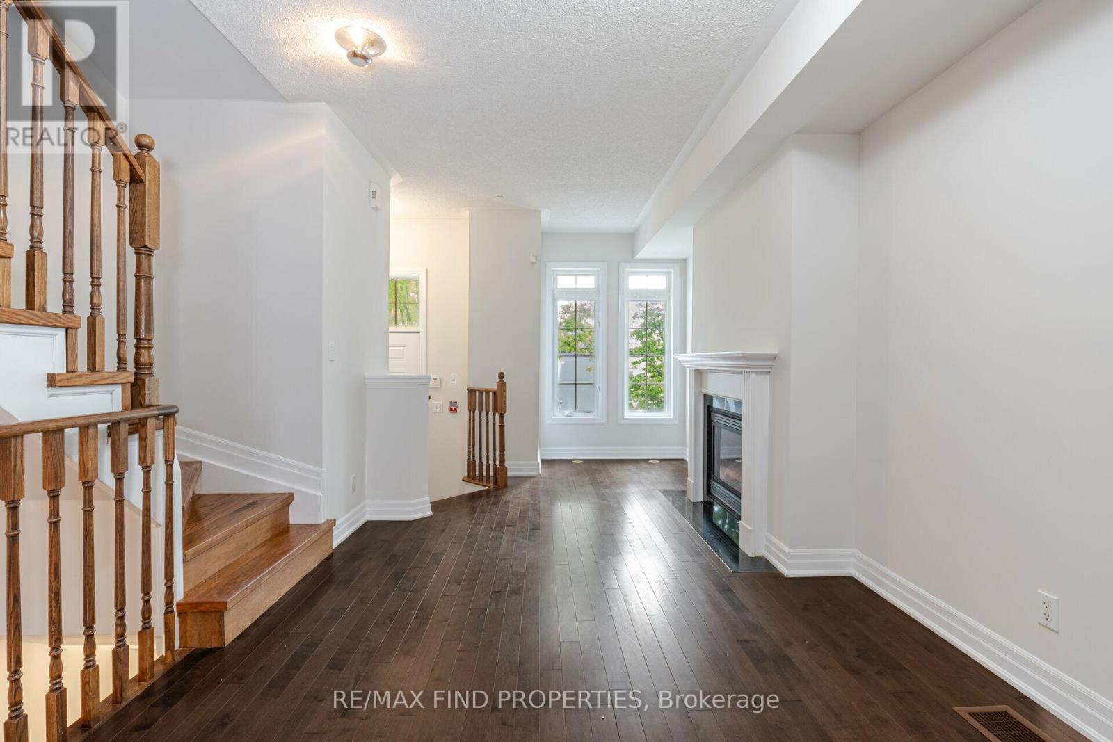 63 Newcastle Street, Toronto, Ontario  M8Y 0A5 - Photo 10 - W12452122