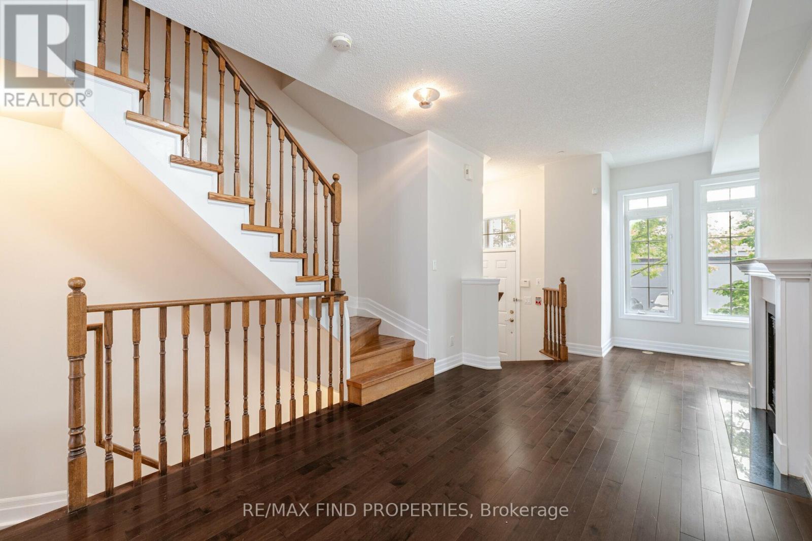 63 Newcastle Street, Toronto, Ontario  M8Y 0A5 - Photo 11 - W12452122