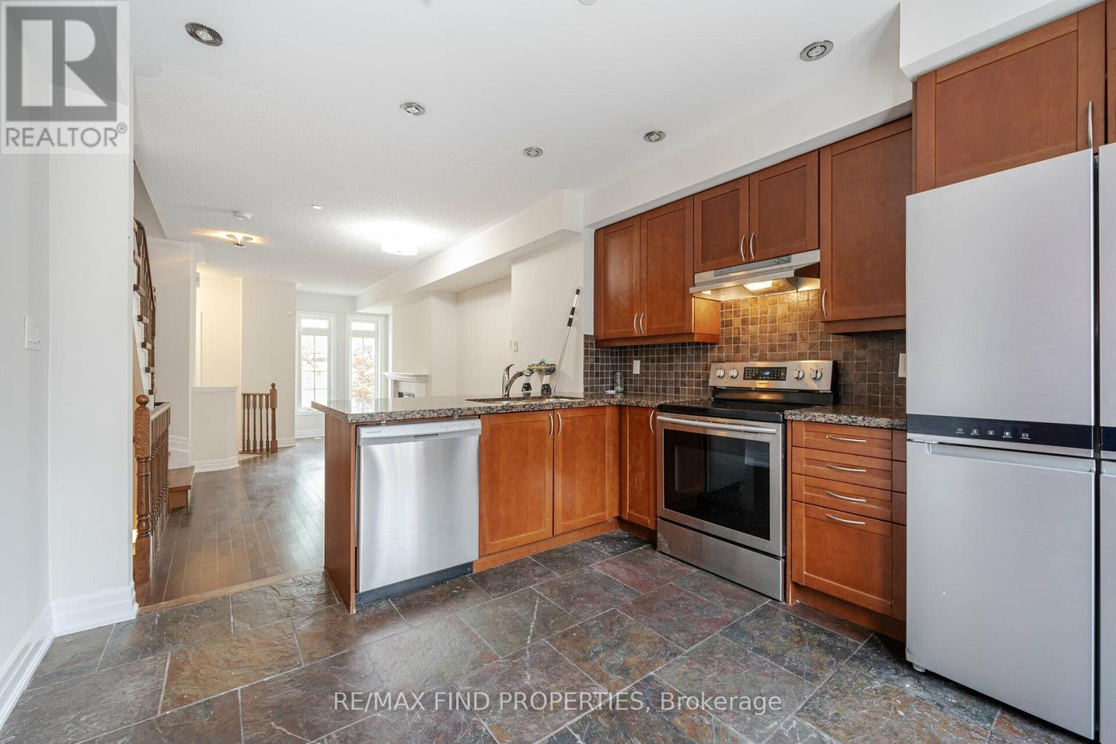 63 Newcastle Street, Toronto, Ontario  M8Y 0A5 - Photo 12 - W12452122