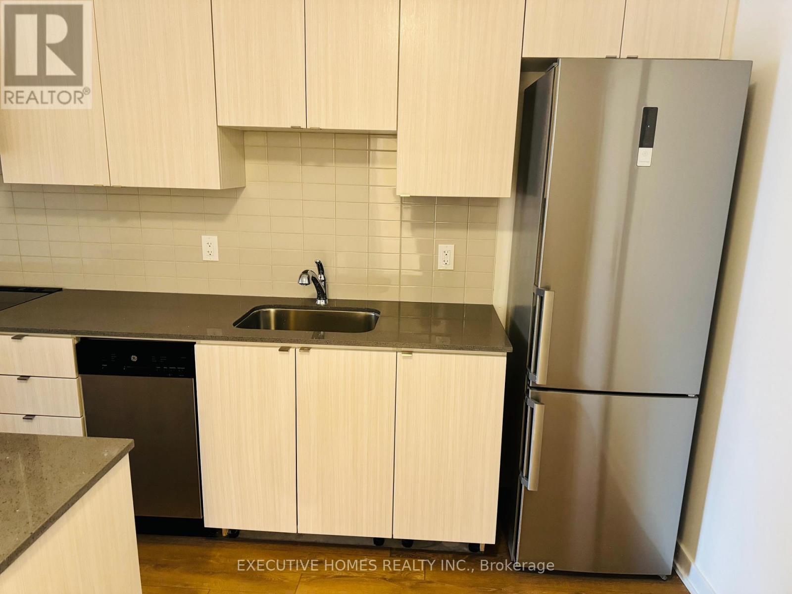 702 - 2433 Dufferin Street, Toronto, Ontario  M6E 0B4 - Photo 4 - W12452134