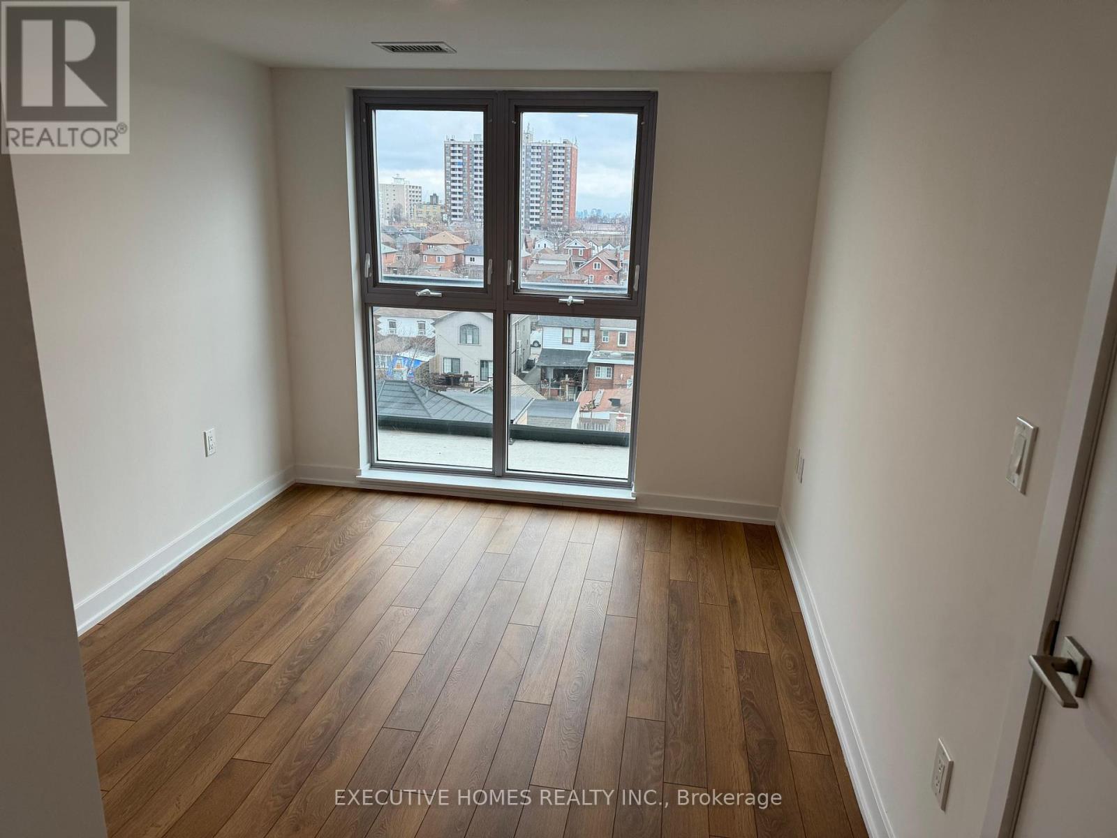 702 - 2433 Dufferin Street, Toronto, Ontario  M6E 0B4 - Photo 8 - W12452134