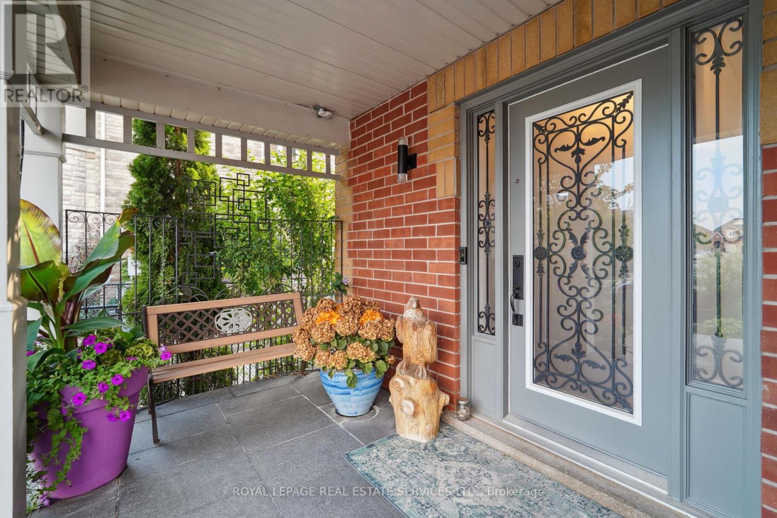 641 Symons Cross, Milton, Ontario  L9T 7S2 - Photo 5 - W12452144