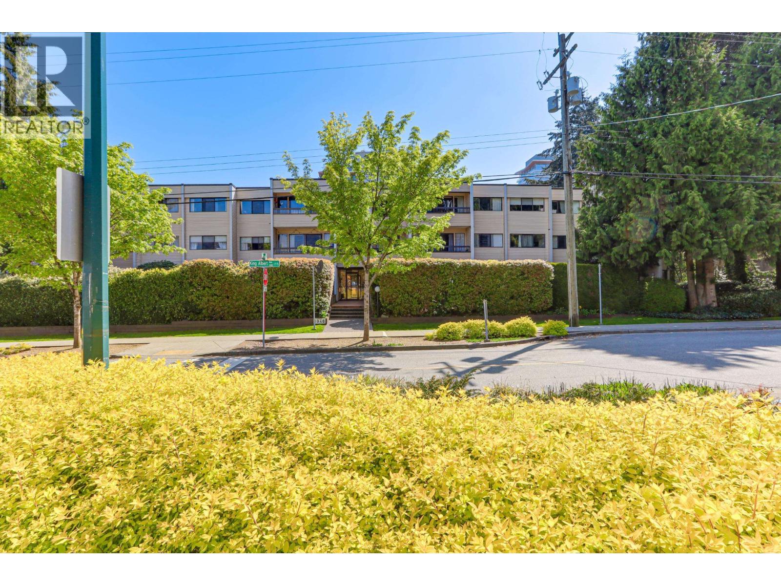301 1048 King Albert Avenue, Coquitlam, British Columbia  V3J 1X5 - Photo 1 - R3056667