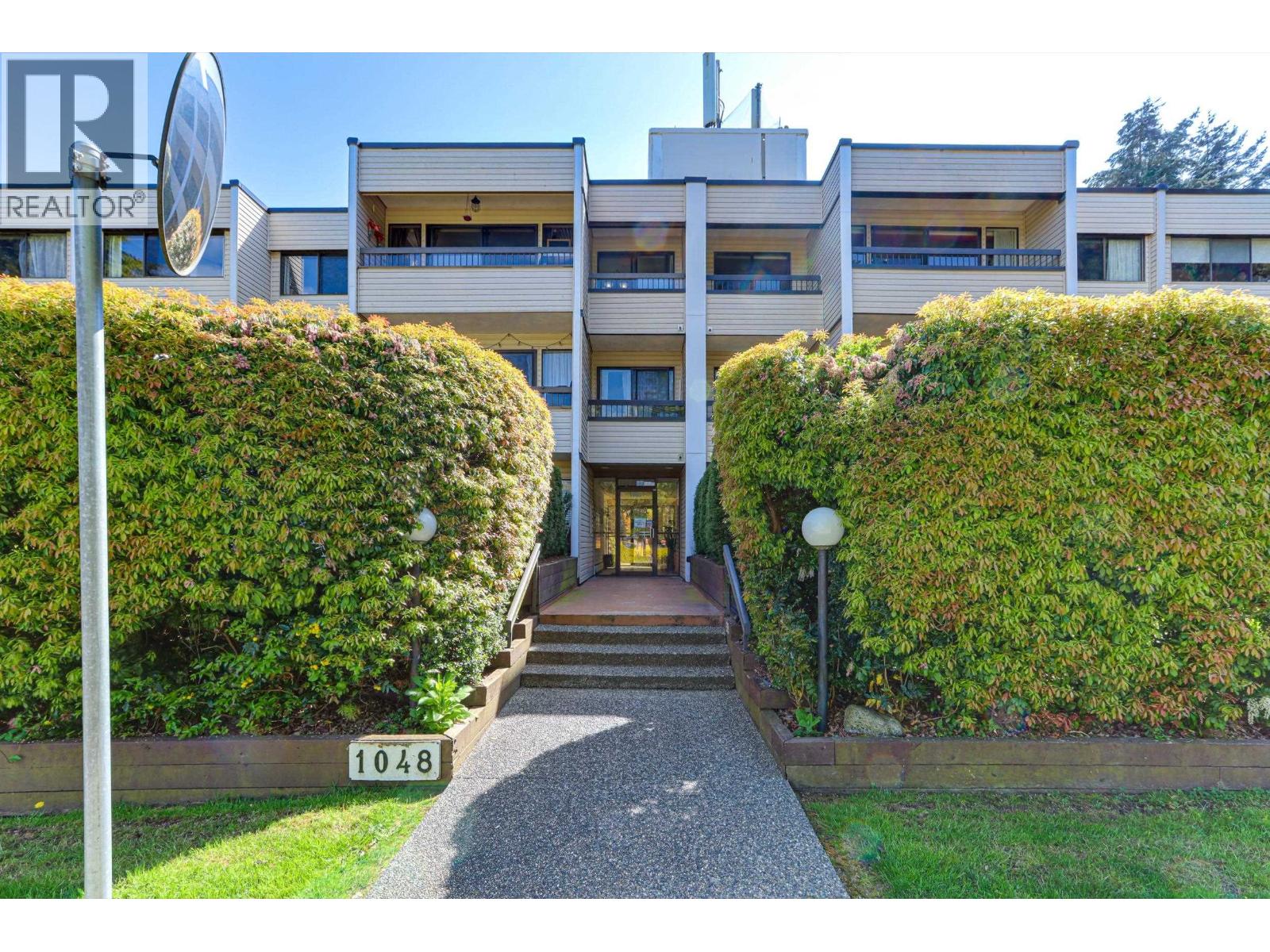 301 1048 King Albert Avenue, Coquitlam, British Columbia  V3J 1X5 - Photo 4 - R3056667