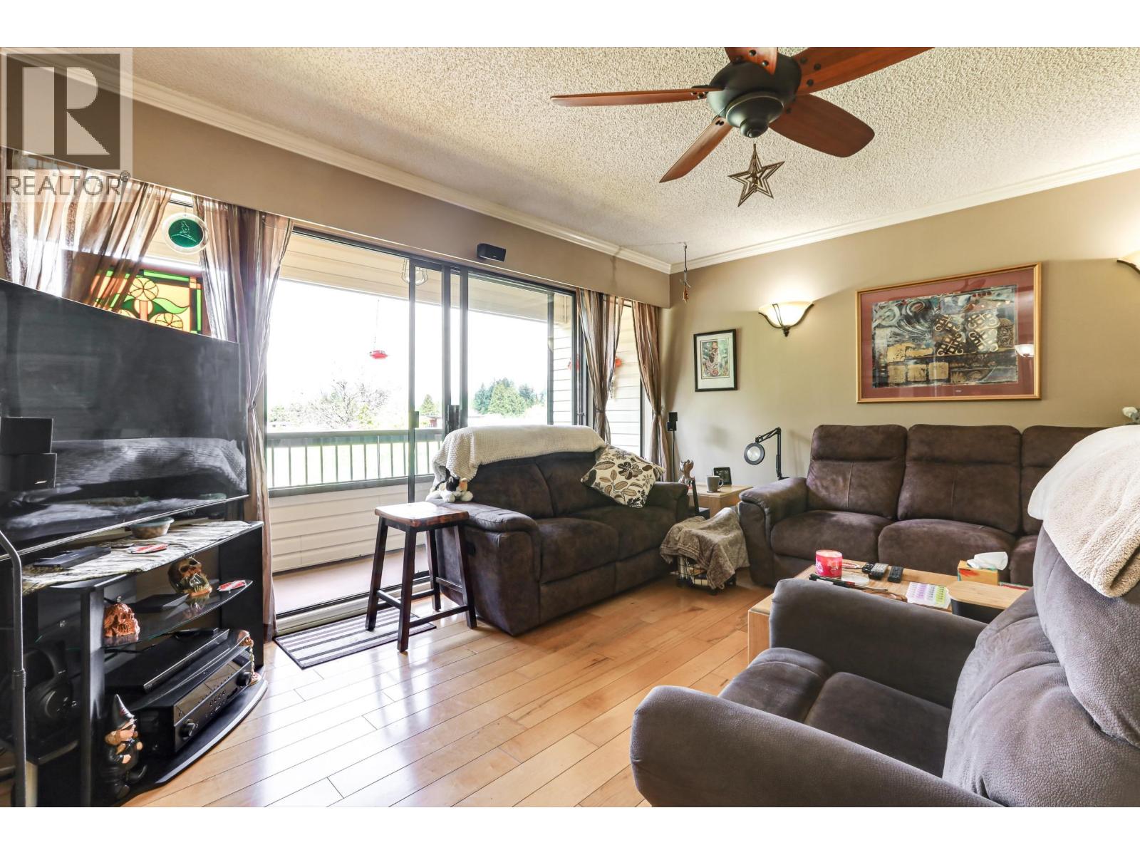 301 1048 King Albert Avenue, Coquitlam, British Columbia  V3J 1X5 - Photo 9 - R3056667
