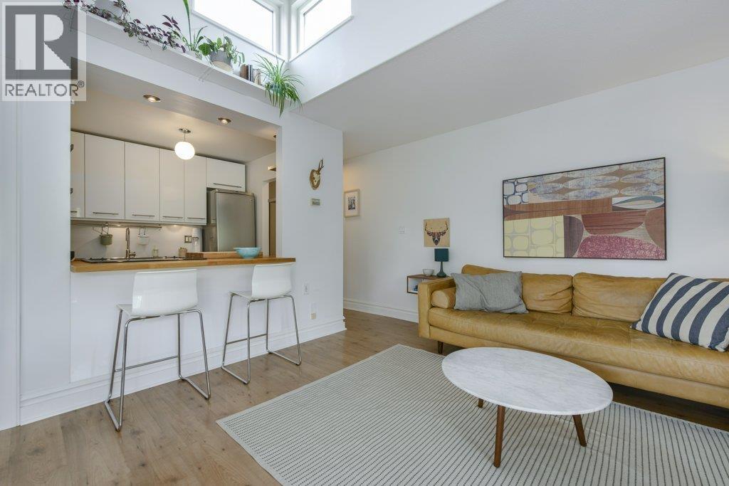 305 1622 FRANCES STREET, Vancouver, British Columbia