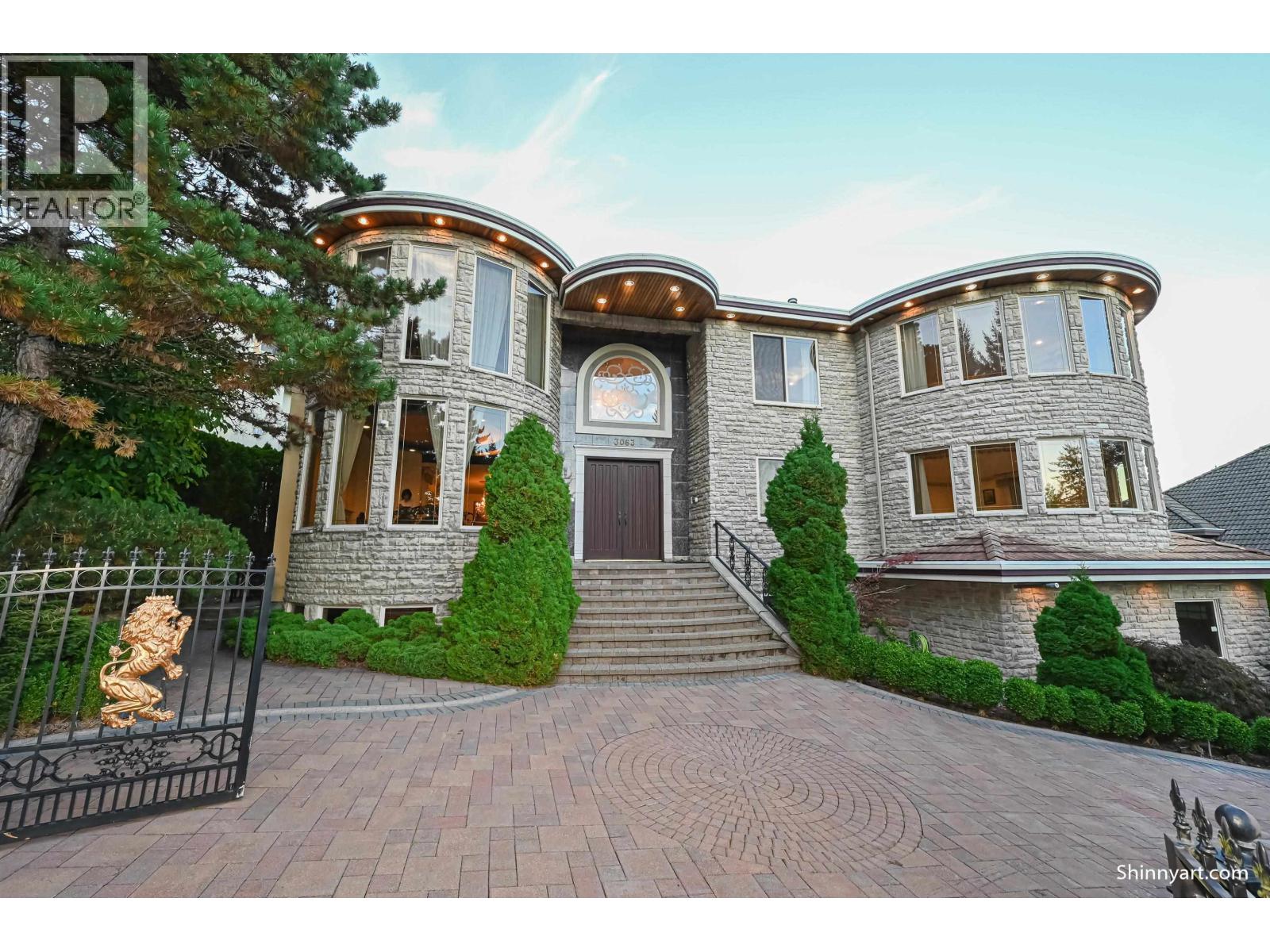 3063 Plateau Boulevard, Coquitlam, British Columbia  V3E 2Y7 - Photo 3 - R3056676