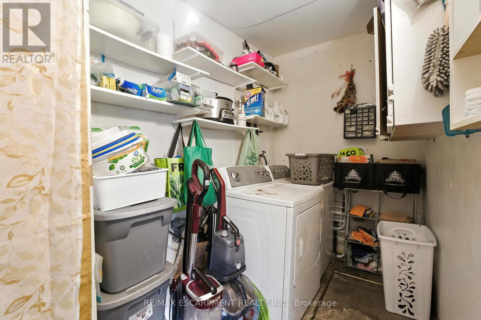 78 East 23rd Street, Hamilton, Ontario  L8V 2W8 - Photo 14 - X12452047