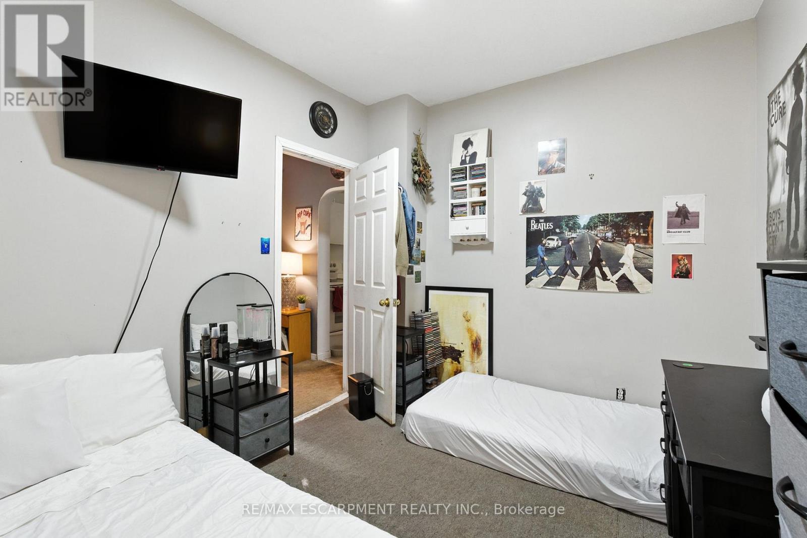 78 East 23rd Street, Hamilton, Ontario  L8V 2W8 - Photo 15 - X12452047