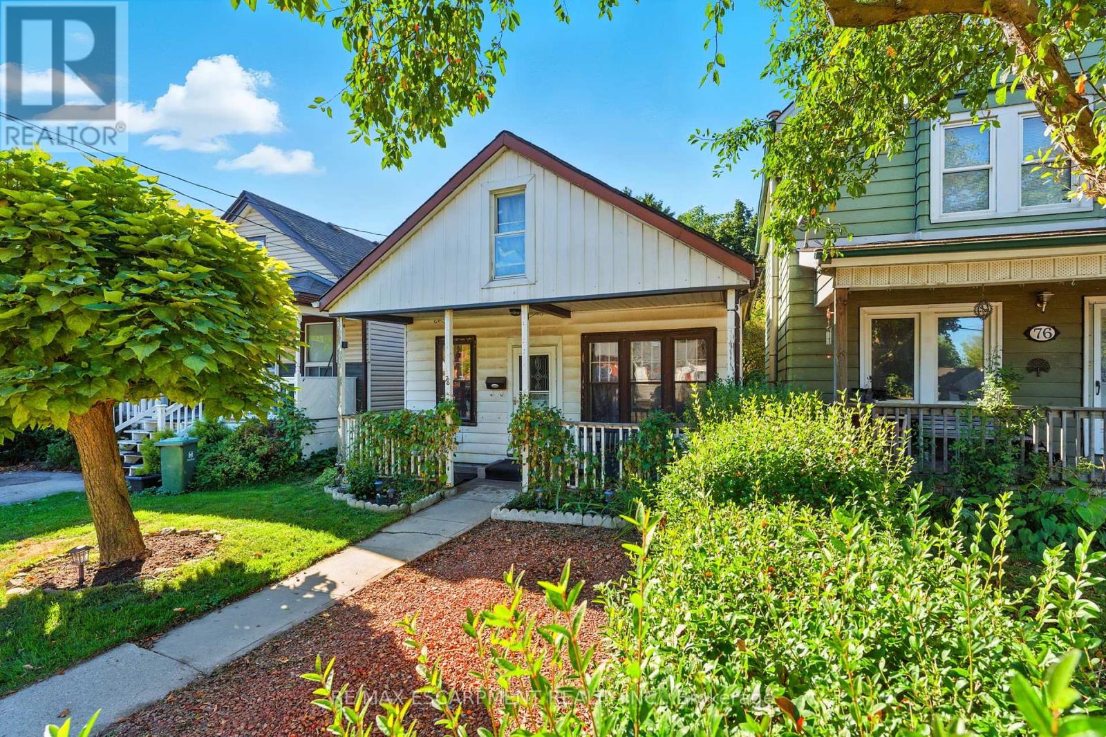 78 East 23rd Street, Hamilton, Ontario  L8V 2W8 - Photo 2 - X12452047