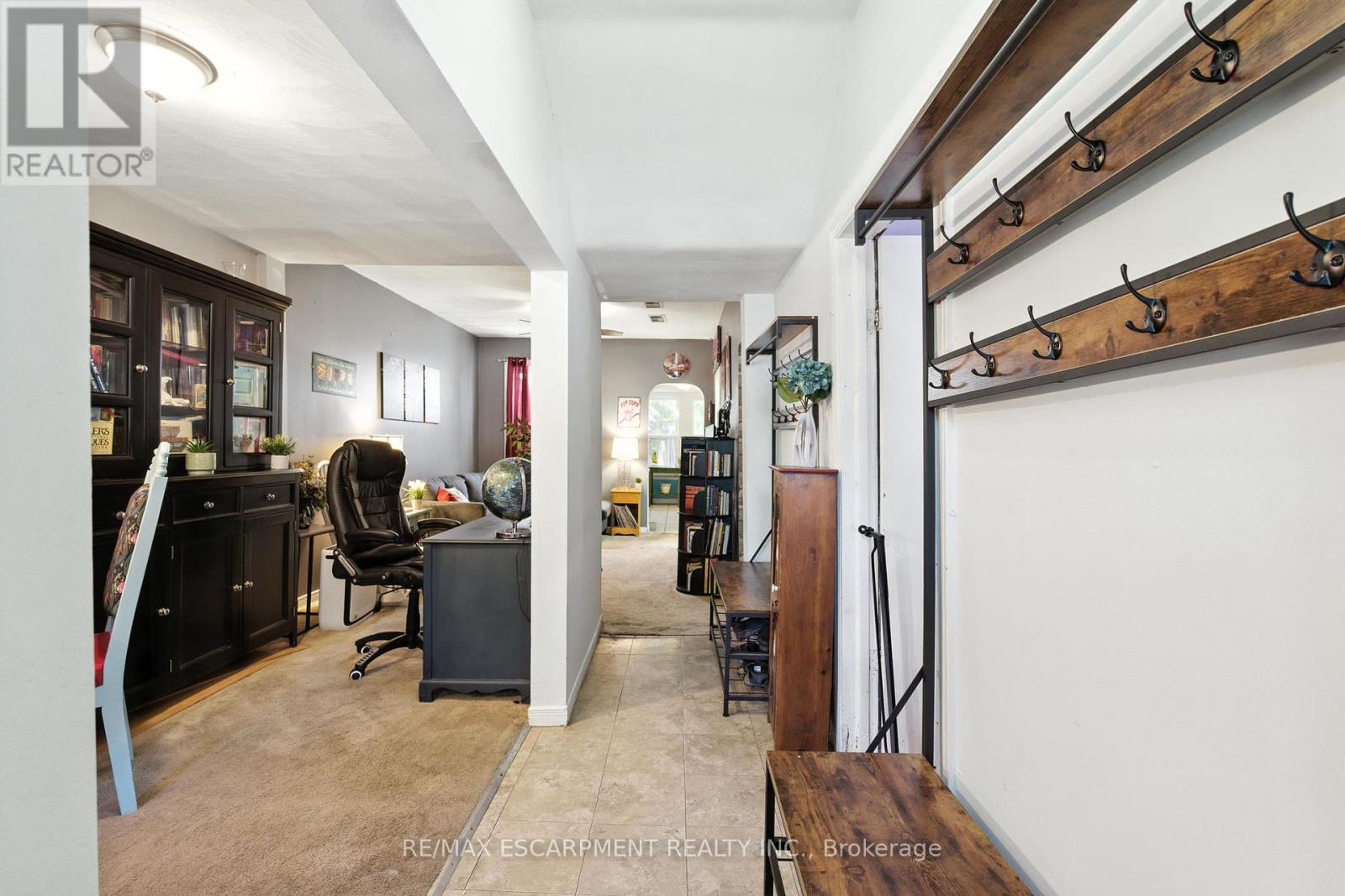 78 East 23rd Street, Hamilton, Ontario  L8V 2W8 - Photo 5 - X12452047