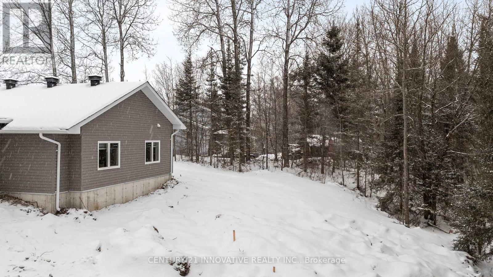 15 Grant Court, South River, Ontario  P0A 1X0 - Photo 3 - X12452063