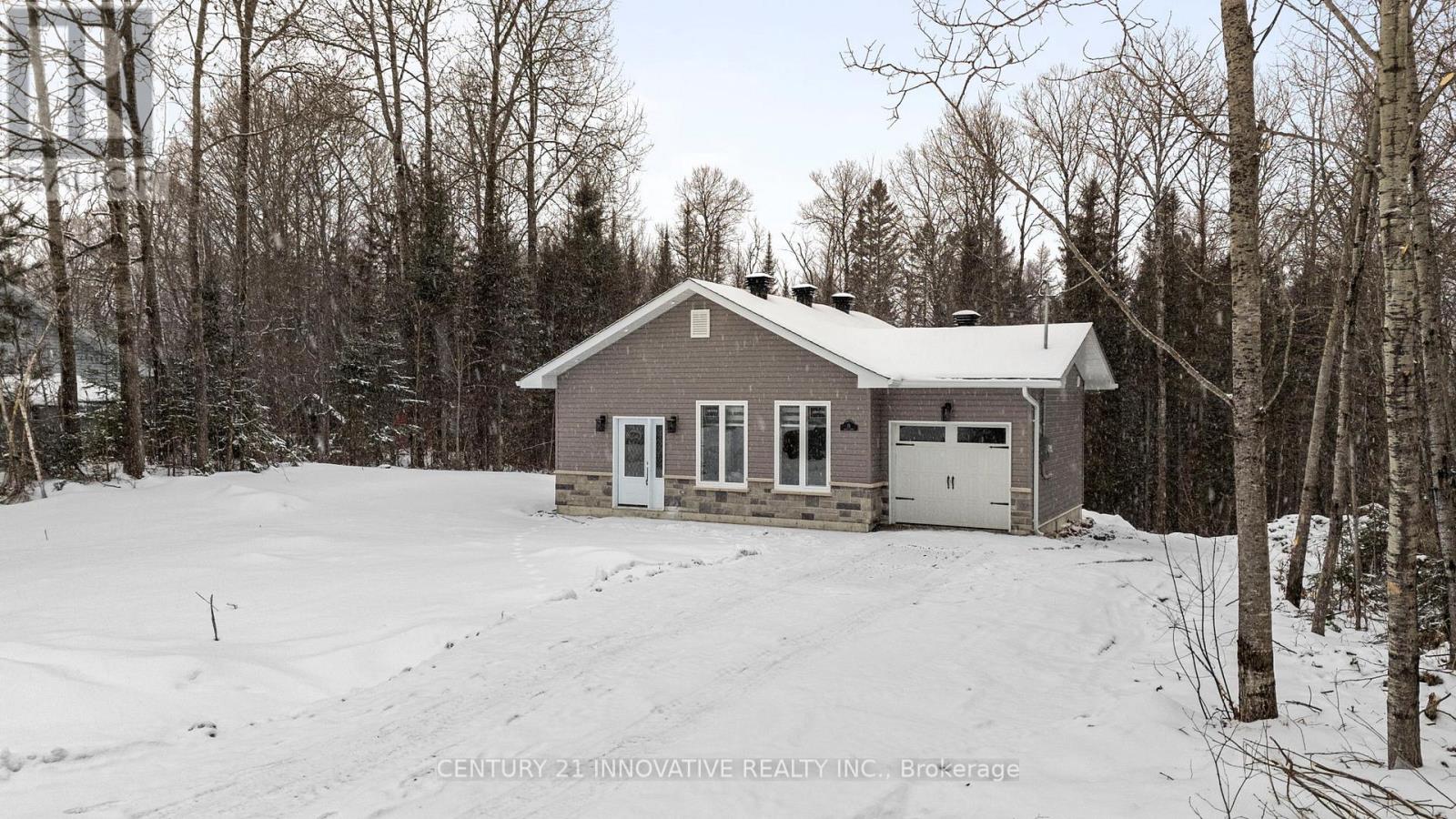 15 Grant Court, South River, Ontario  P0A 1X0 - Photo 5 - X12452063