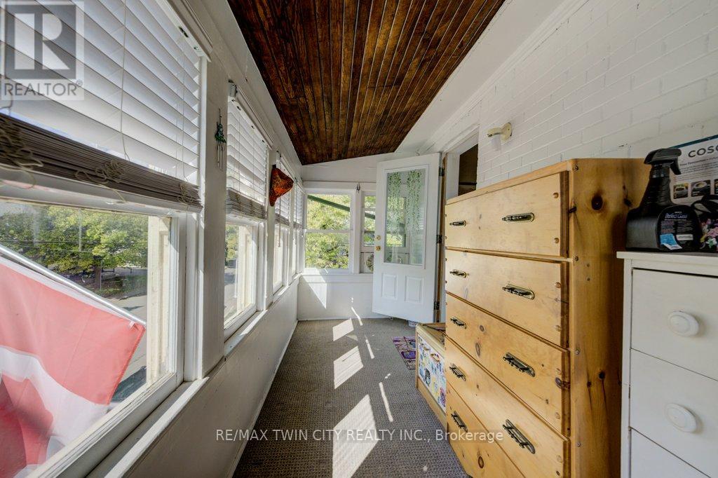 207 Hedley Street, Cambridge, Ontario  N3H 3X9 - Photo 11 - X12452133
