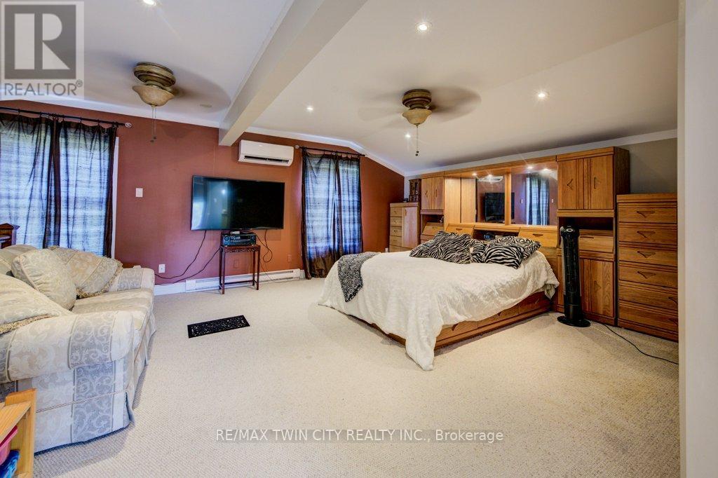 207 Hedley Street, Cambridge, Ontario  N3H 3X9 - Photo 18 - X12452133