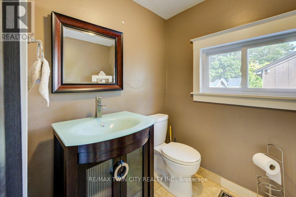 207 Hedley Street, Cambridge, Ontario  N3H 3X9 - Photo 8 - X12452133