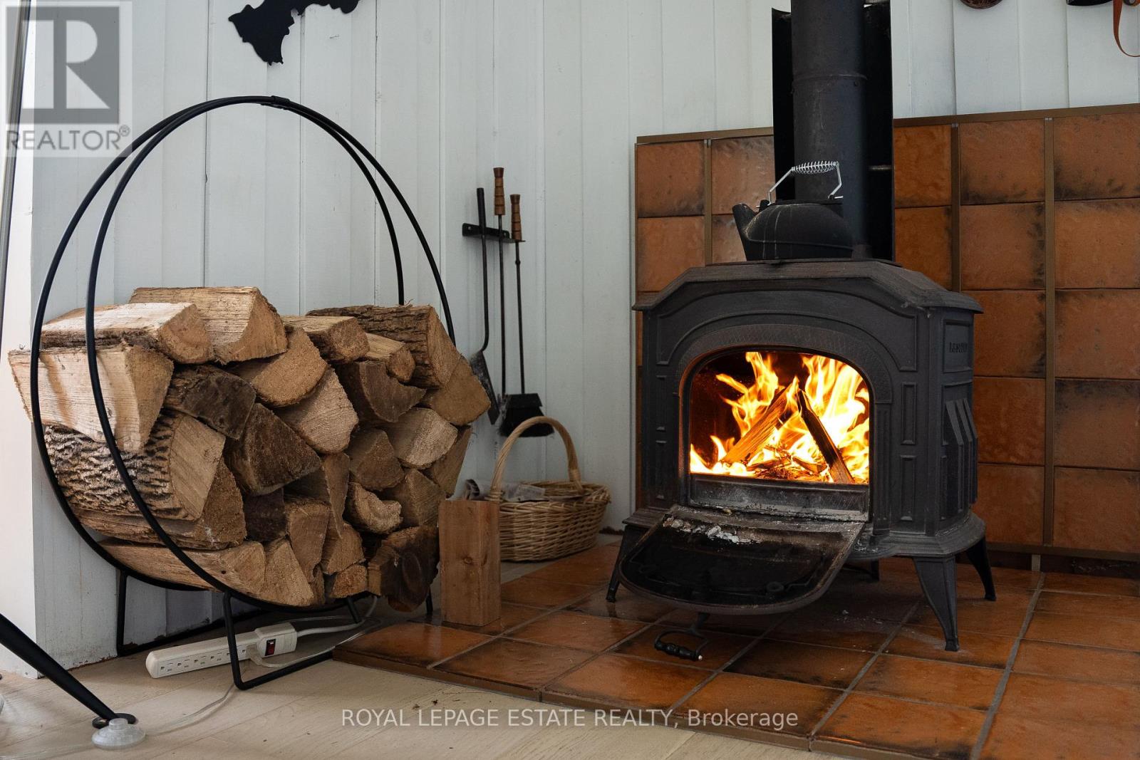 329 Fire Route 247 Road, North Kawartha, Ontario  K0L 1A0 - Photo 12 - X12452153