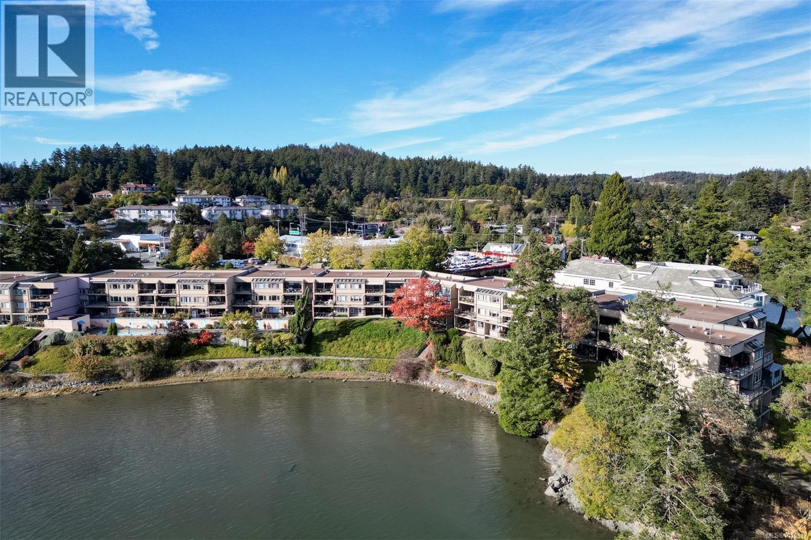 318 485 Island Hwy, View Royal, British Columbia