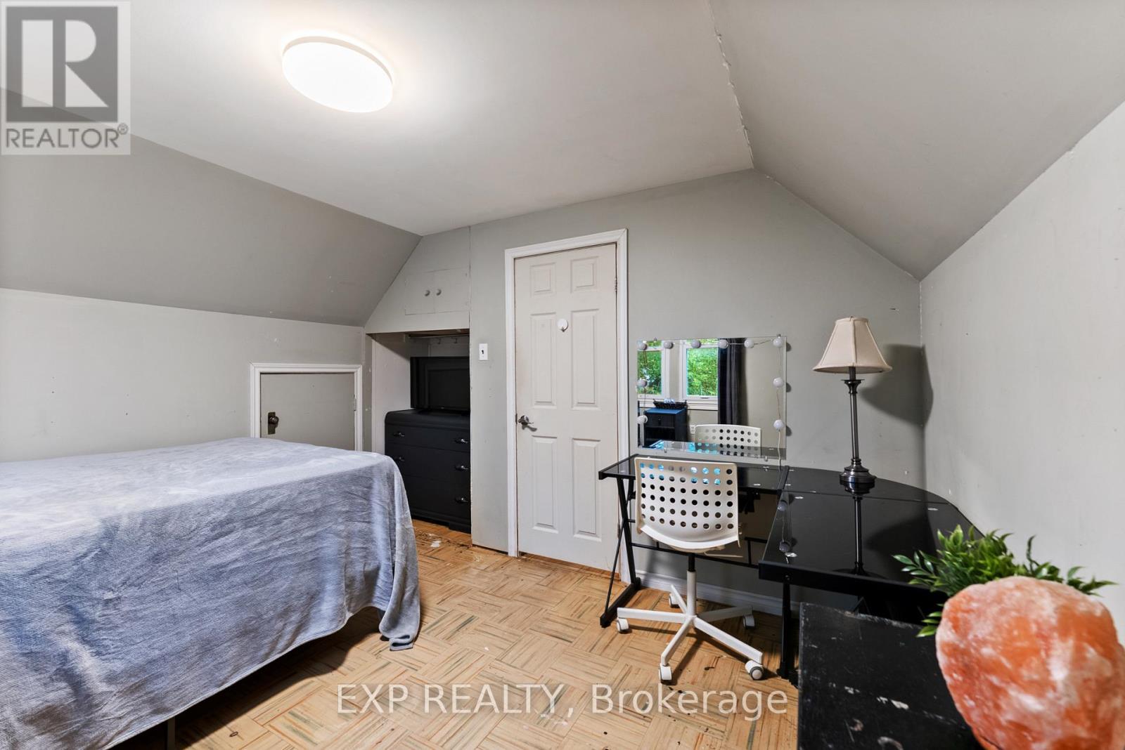 138 Byron Street, Quinte West, Ontario  K8V 2Y6 - Photo 16 - X12452202