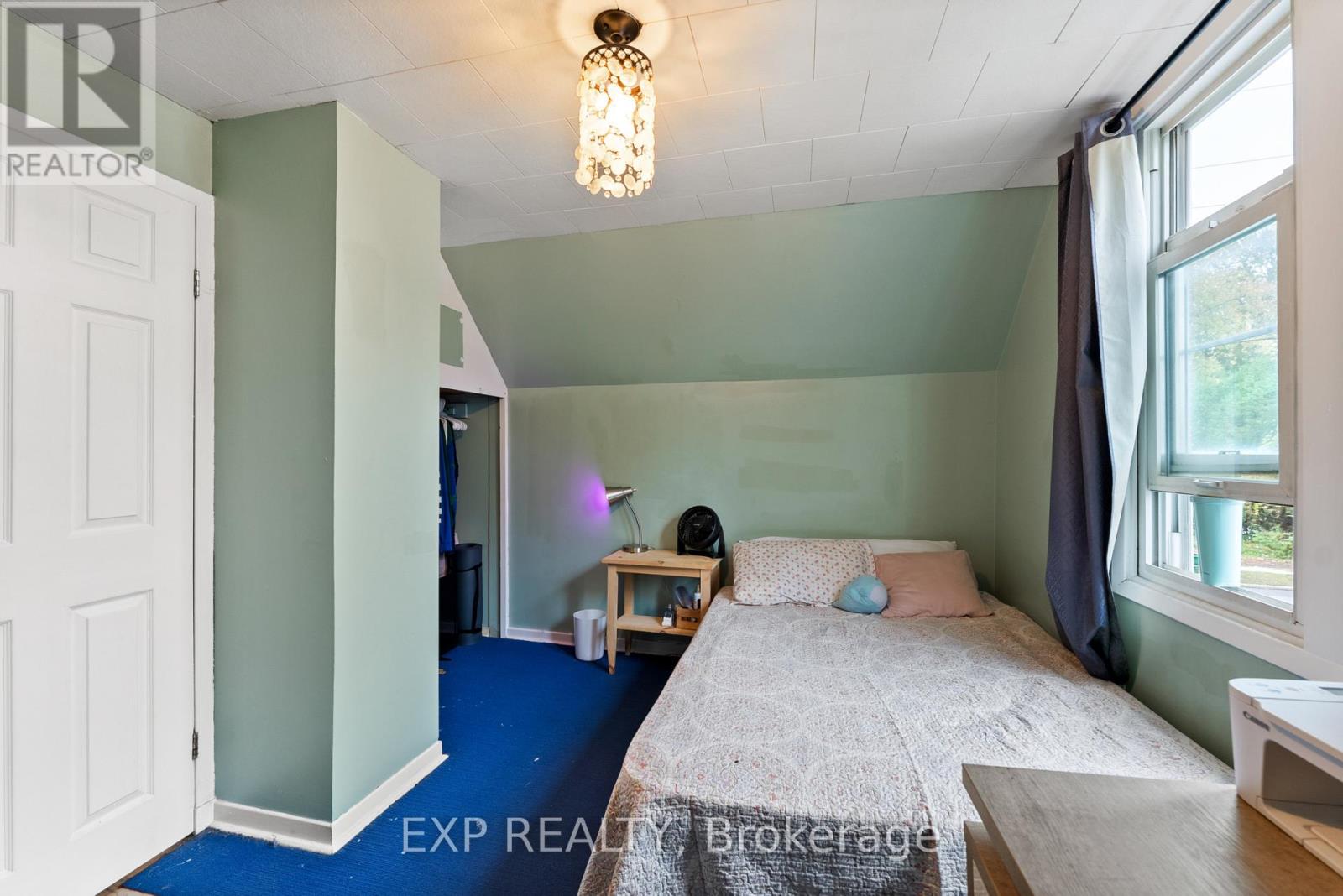138 Byron Street, Quinte West, Ontario  K8V 2Y6 - Photo 18 - X12452202