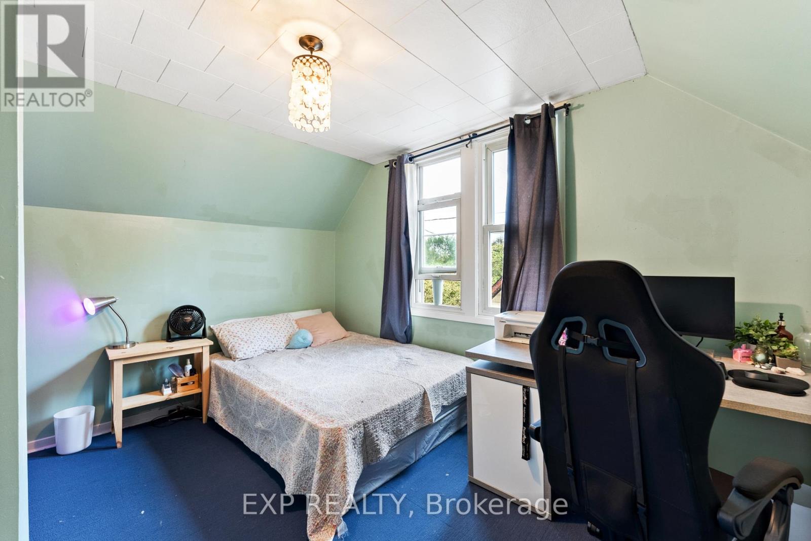 138 Byron Street, Quinte West, Ontario  K8V 2Y6 - Photo 17 - X12452202