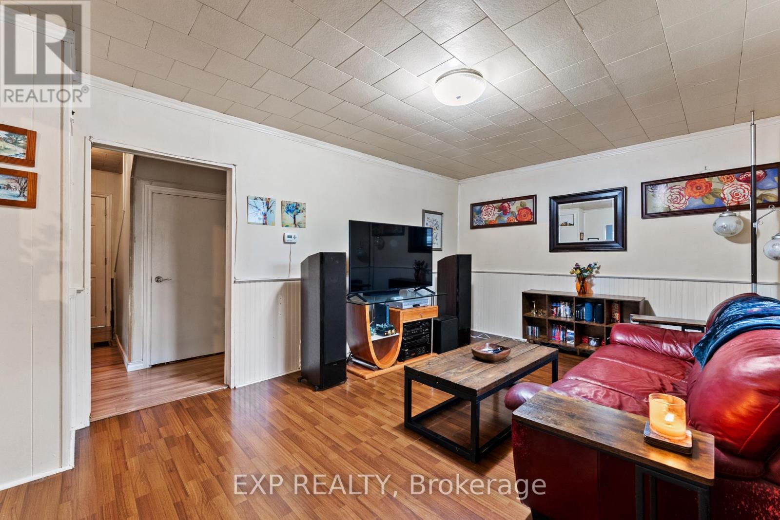 138 Byron Street, Quinte West, Ontario  K8V 2Y6 - Photo 7 - X12452202