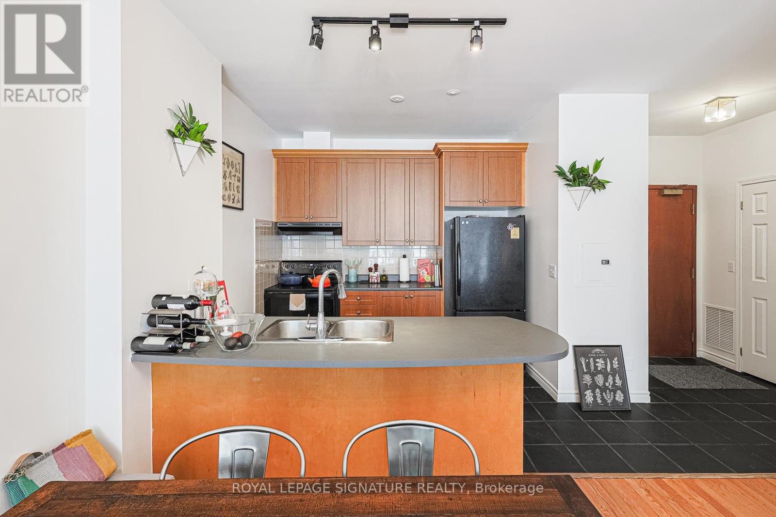 804 - 980 Yonge Street, Toronto, Ontario  M4W 3V8 - Photo 12 - C12452186