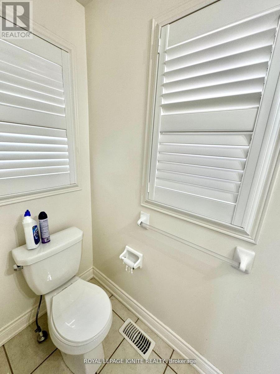 Upper - 5 Holroyd Street, Ajax, Ontario  L1Z 0R7 - Photo 17 - E12452206