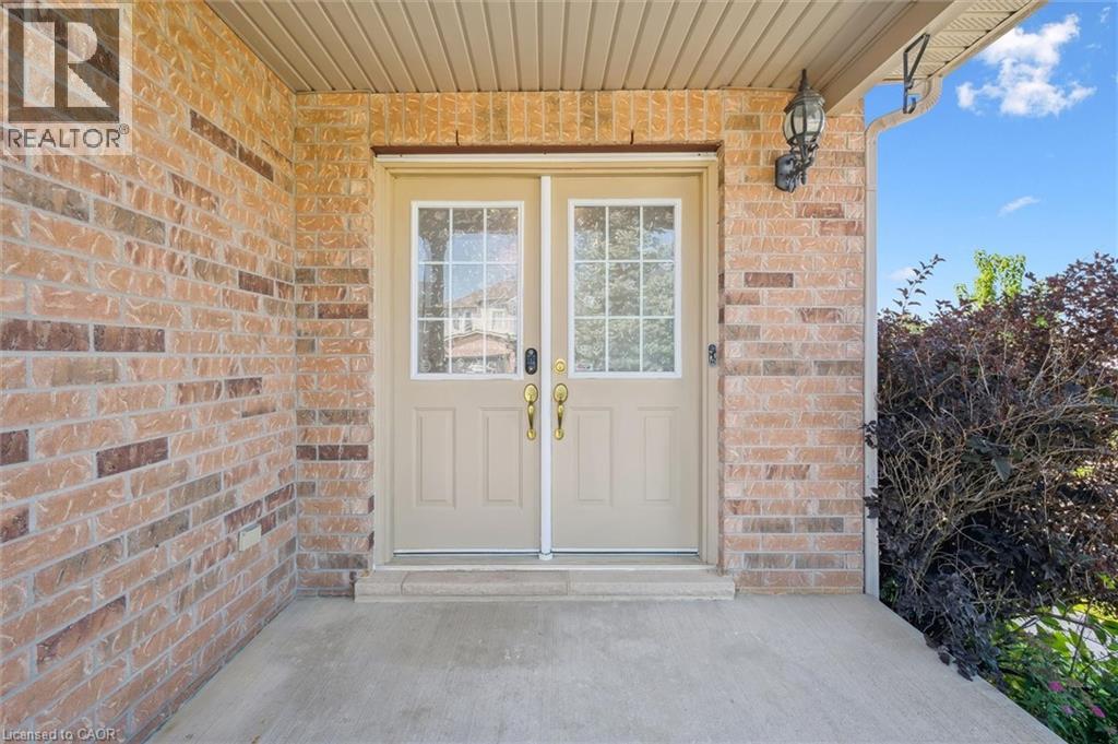 733 Karlsfeld Road, Waterloo, Ontario  N2T 2W4 - Photo 4 - 40757586