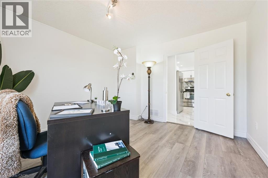 733 Karlsfeld Road, Waterloo, Ontario  N2T 2W4 - Photo 9 - 40757586