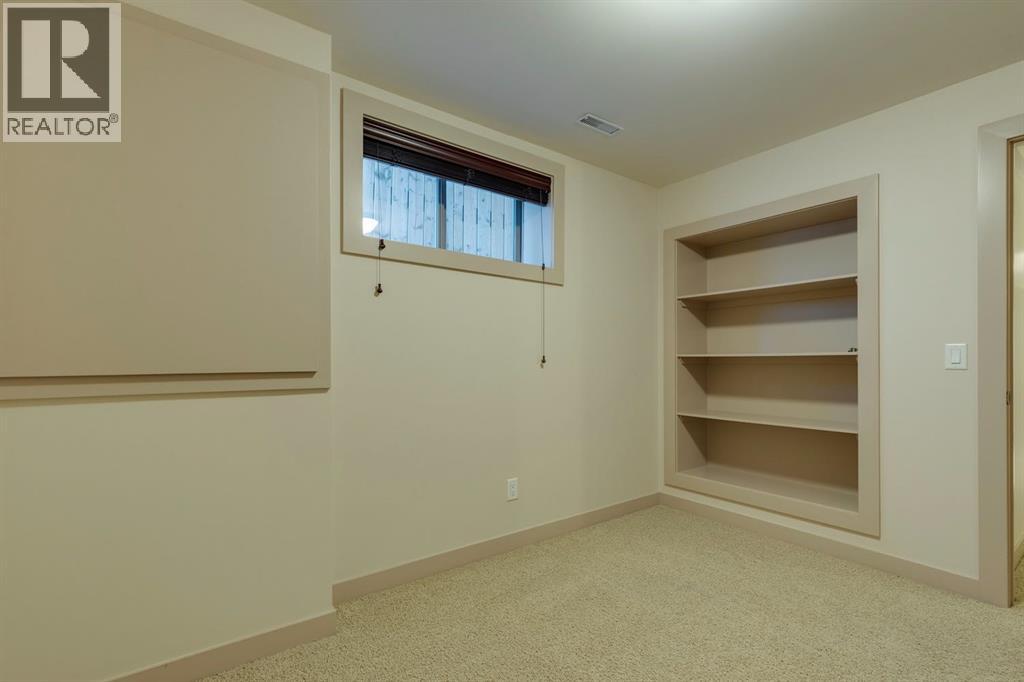 2216 31 Street Sw, Calgary, Alberta  T3E 2N4 - Photo 30 - A2263133
