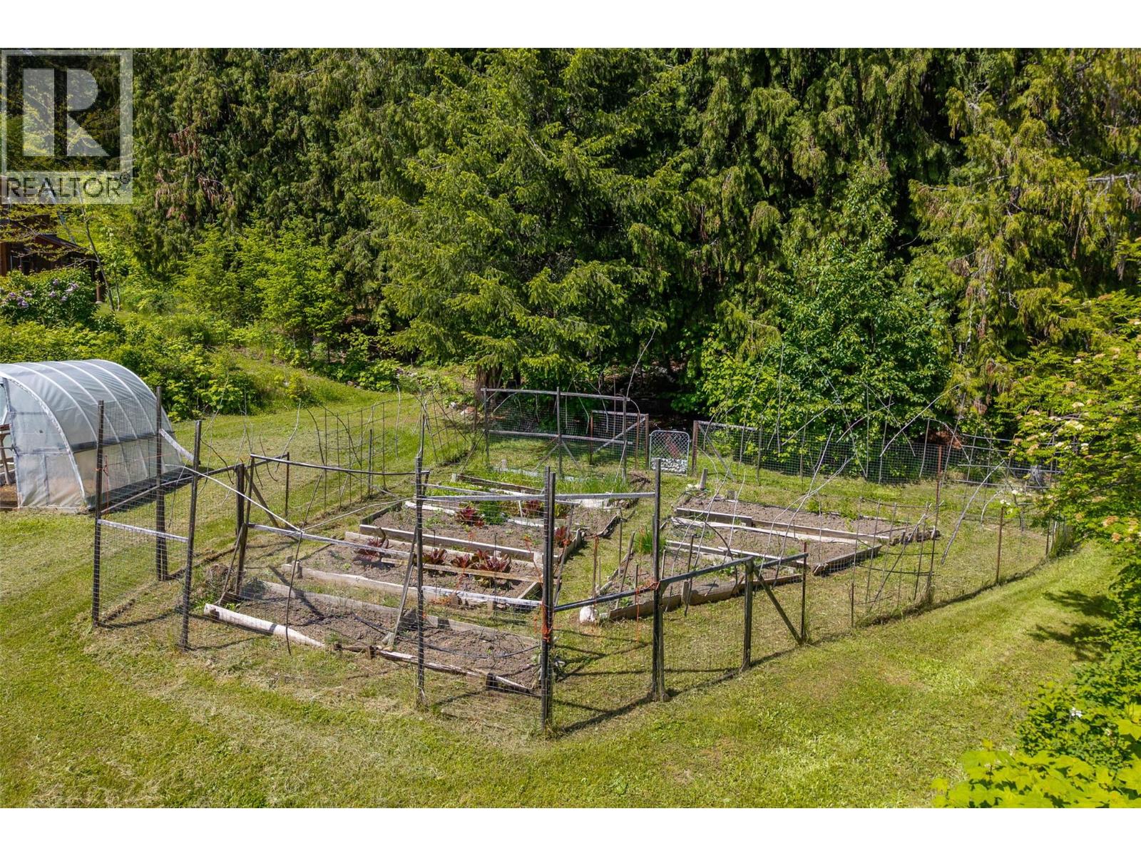 3019 Hopwood Road, Lee Creek, British Columbia  V0E 1M4 - Photo 75 - 10348129