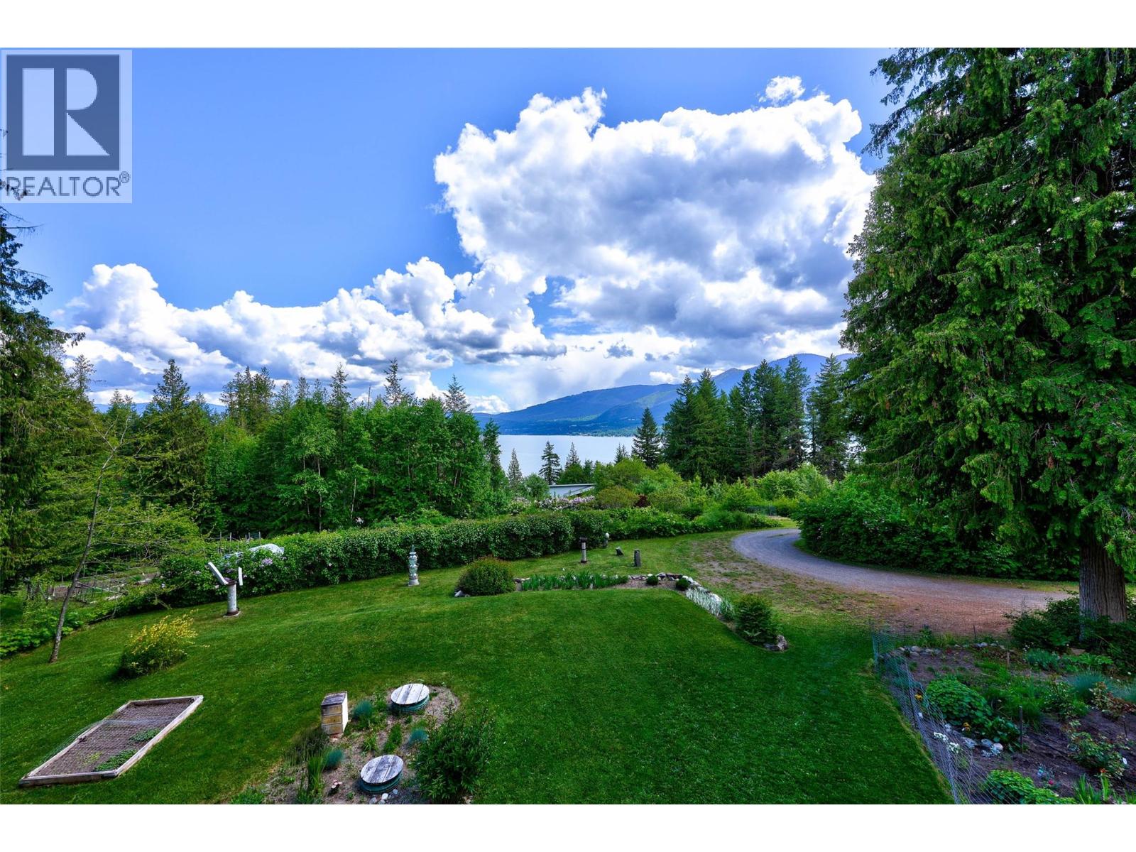 3019 Hopwood Road, Lee Creek, British Columbia  V0E 1M4 - Photo 46 - 10348129