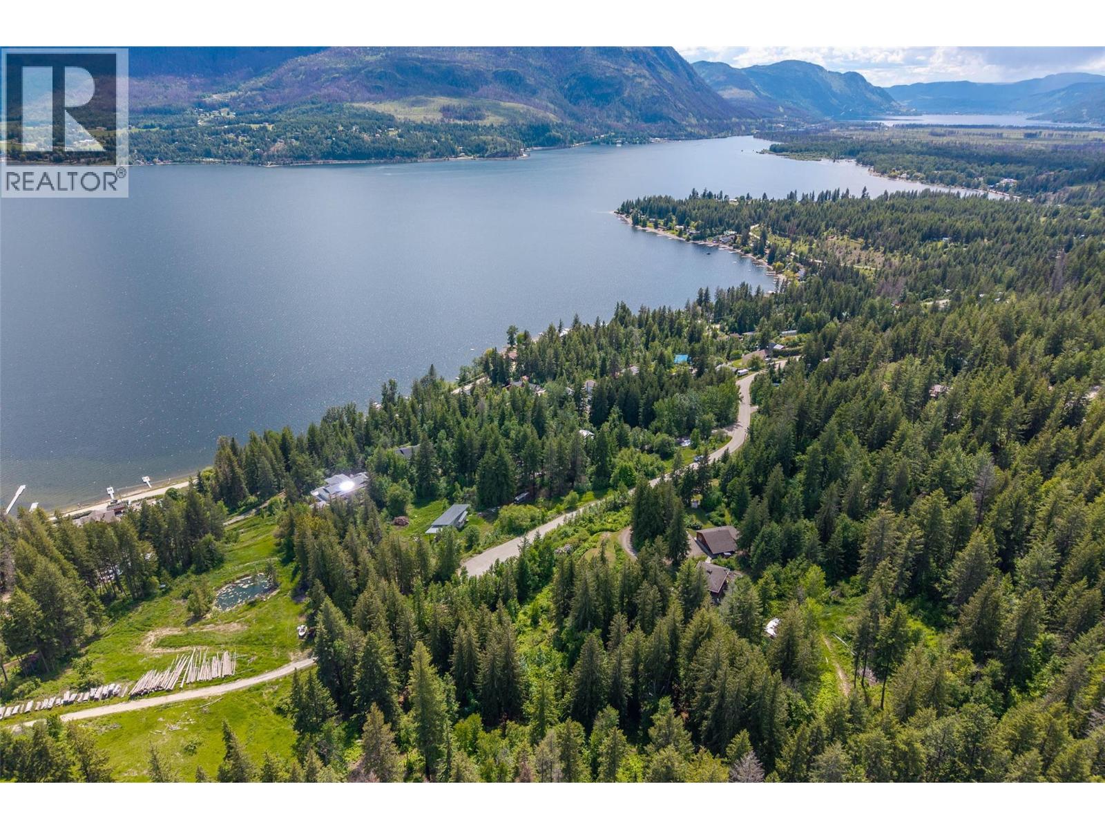 3019 Hopwood Road, Lee Creek, British Columbia  V0E 1M4 - Photo 3 - 10348129
