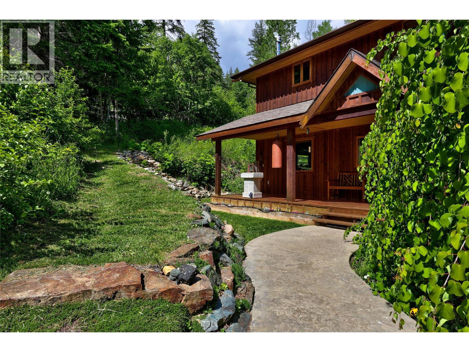 3019 Hopwood Road, Lee Creek, British Columbia  V0E 1M4 - Photo 34 - 10348129