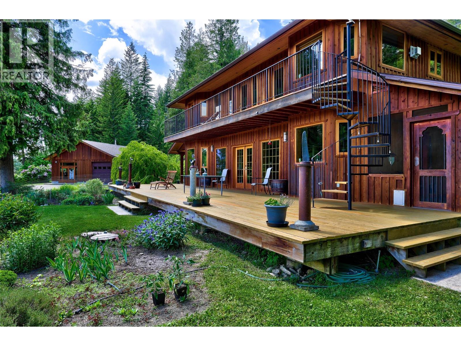 3019 Hopwood Road, Lee Creek, British Columbia  V0E 1M4 - Photo 39 - 10348129