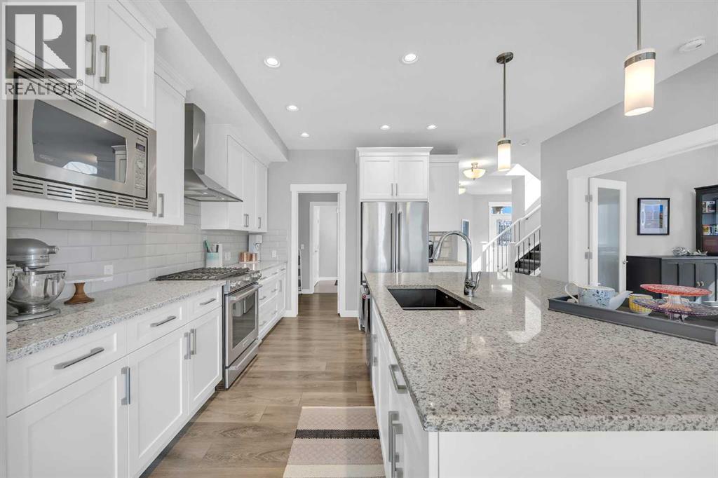 199 Evansglen Circle Nw, Calgary, Alberta  T3P 0W8 - Photo 11 - A2257099
