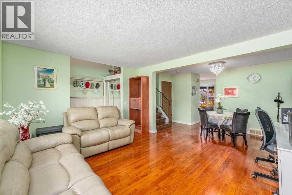 111 Abinger Crescent Ne, Calgary, Alberta  T2A 6L2 - Photo 11 - A2258871