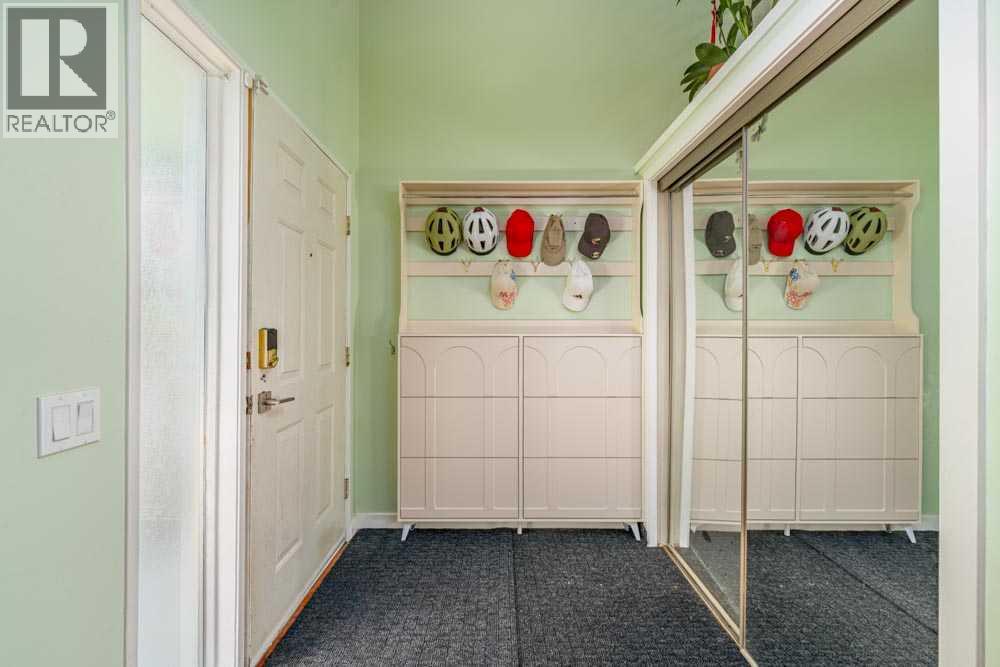 111 Abinger Crescent Ne, Calgary, Alberta  T2A 6L2 - Photo 4 - A2258871
